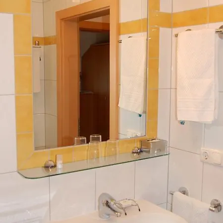 Pension Zur Post Quarto em Acomodações Particulares