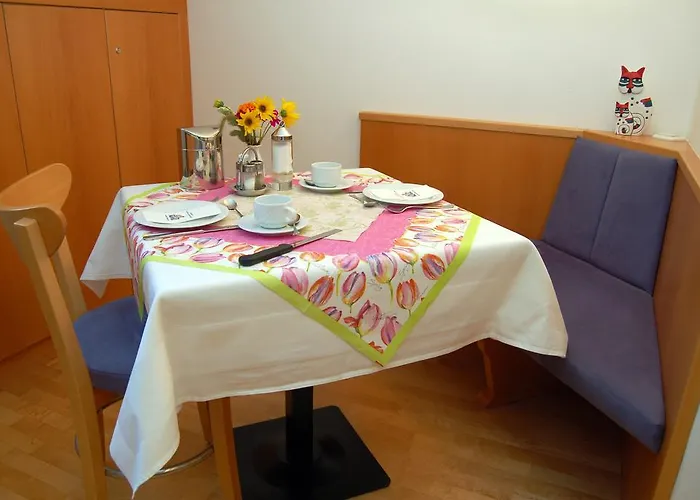 Pension Zur Post 바드블루마우